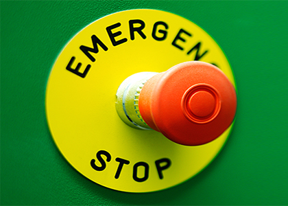 Waaraan moet een noodstop voldoen?
